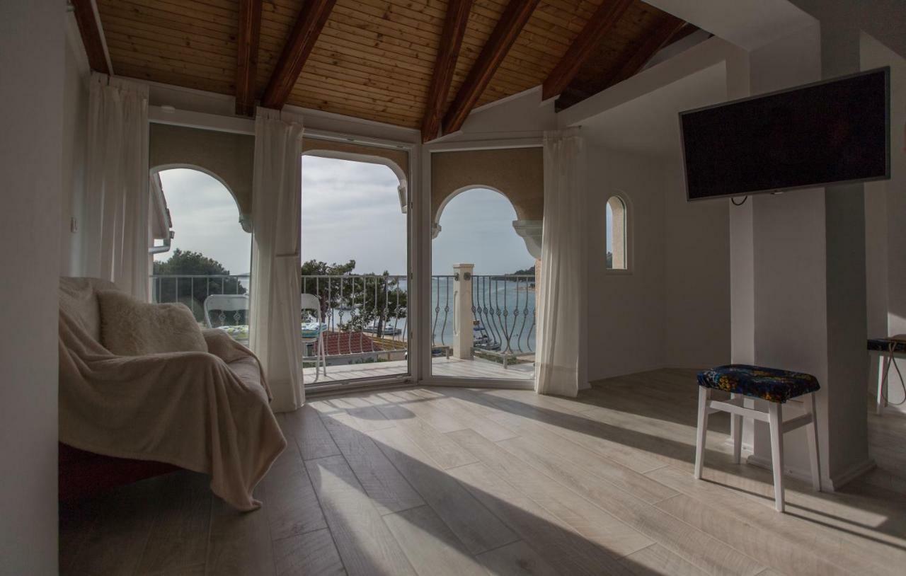 Relaxing Whole Top Floor Apartment By The Sea Zaboric Exterior foto